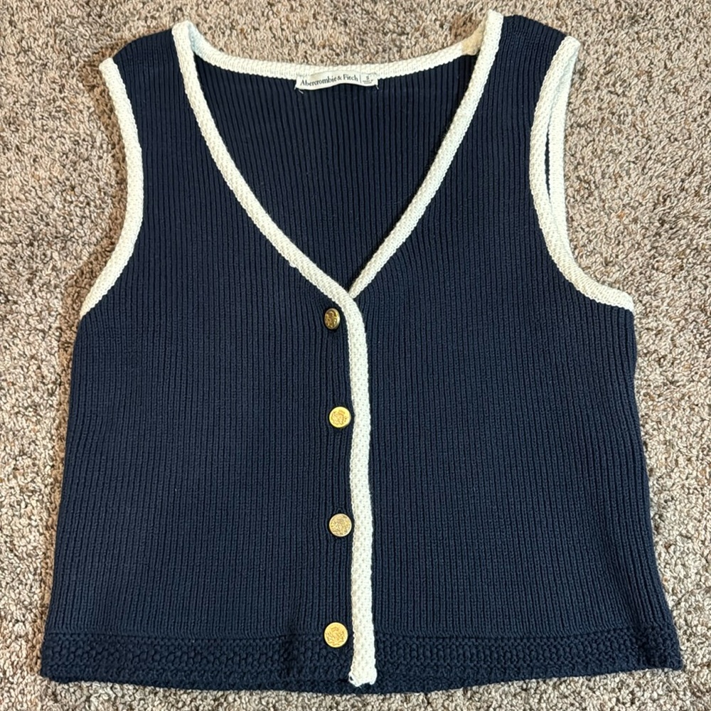 Abercrombie & Fitch Mara Button-up Sweater Vest